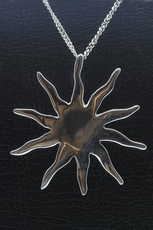 Zilveren Zon abstract groot glans ketting hanger