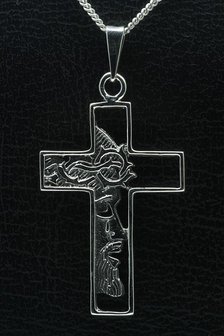 Zilveren Kruis met Jezus gezicht middel gezwart ketting hanger