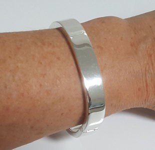 Zilveren kast armband smal 1cm breed en diameter 19 cm