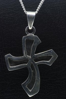Zilveren Keltisch kruis golvend ketting hanger