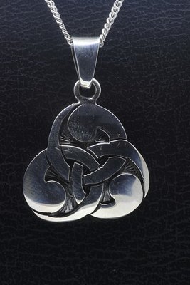 Zilveren Keltische knoop triangel ketting hanger