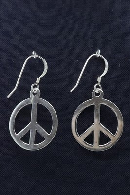 Zilveren Vrede symbool oorhangers