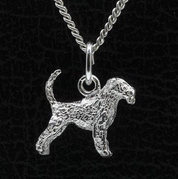 Zilveren Airedale terrier met staart ketting hanger - klein