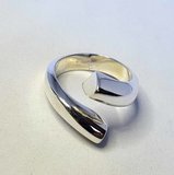 Zilveren ring Modern deels gehamerd