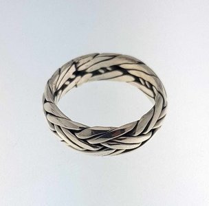 Zilveren Ring bestaande uit dubbeldraadse vlecht