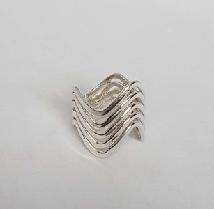 Zilveren Ring bestaande uit 4 ringen in V-vorm
